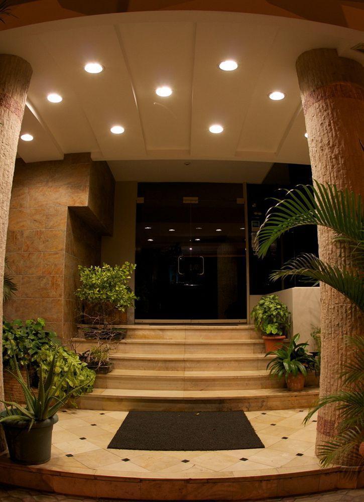 Hotel Lun Fun มันตา ภายนอก รูปภาพ